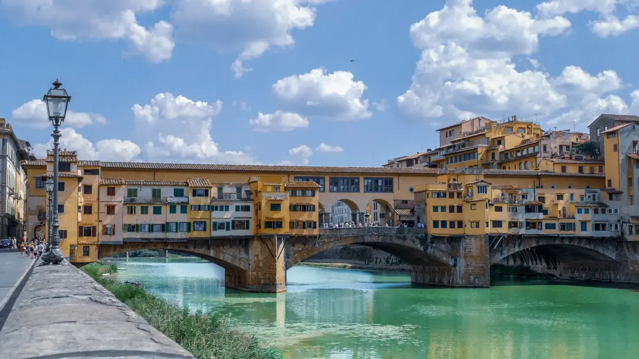 Ponte Vecchio a Firenze, un'icona da non perdere se ti chiedi cosa vedere a Firenze in un giorno.
