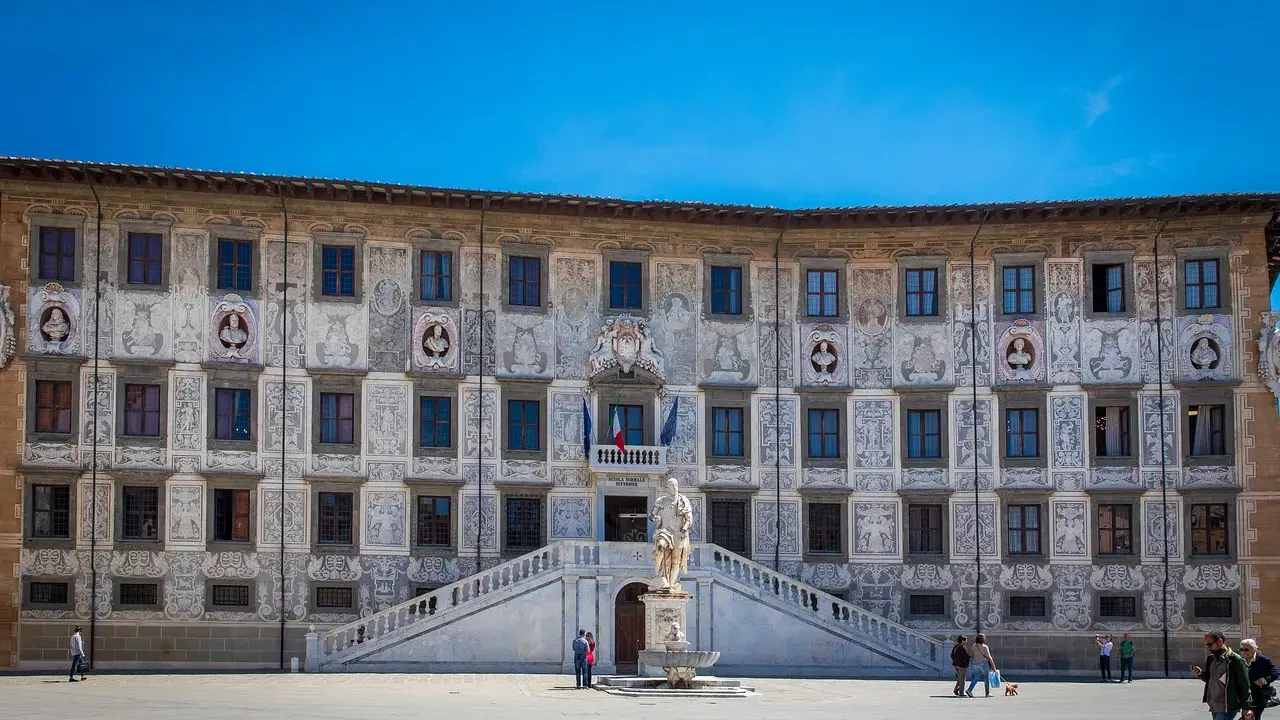 Palazzo della Sapienza a Pisa, un luogo da non perdere per chi visita la città in 3 giorni.