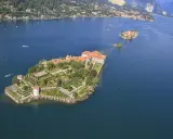 Isola Bella, un gioiello sul lago, con il suo palazzo e giardini terrazzati, è una cosa da vedere assolutamente.