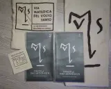 Kit per il pellegrino: sacca, credenziale e due carte dell'escursionista per la Via Matildica del Volto Santo.
