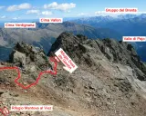 Sentiero segnato in rosso verso il Rifugio Mantova al Vioz, con vista sulle cime Verdignana e Vallon e la Valle di Pejo.