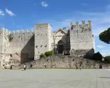 Il Castello dell'Imperatore a Prato, un must per chi cerca cosa vedere a Prato in un giorno, con la sua imponente architettura medievale.