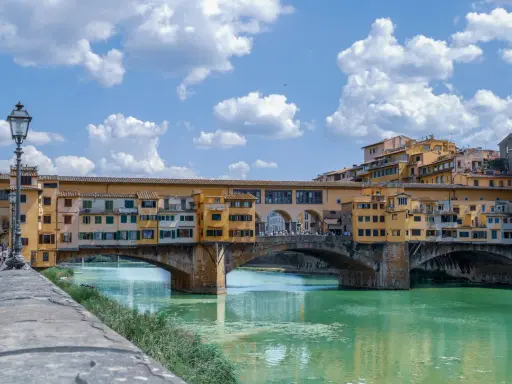 Ponte Vecchio a Firenze, un'icona da non perdere se ti chiedi cosa vedere a Firenze in un giorno.