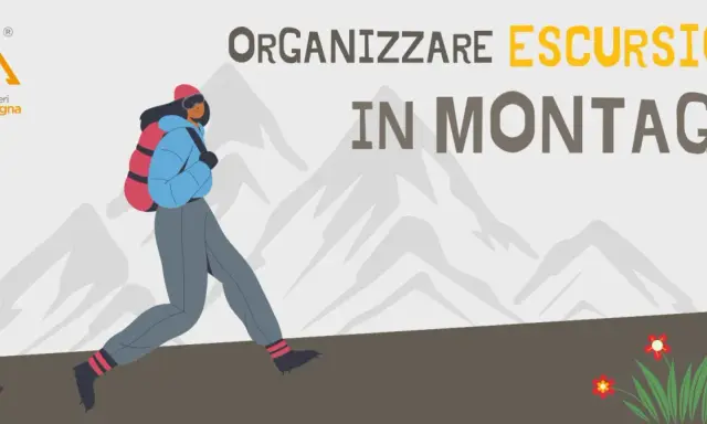 Organizzare un'escursione in montagna è un'avventura entusiasmante. Una persona con zaino cammina tra le vette innevate.
