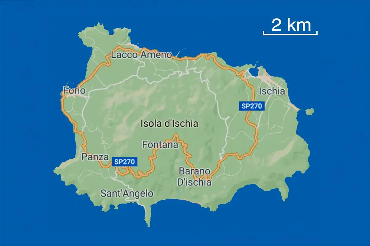 Mappa dell'isola d'Ischia, con i centri abitati di Forio, Lacco Ameno, Ischia, Fontana, Panza, Sant'Angelo e Barano D'Ischia. Una strada panoramica SP270 la circonda.